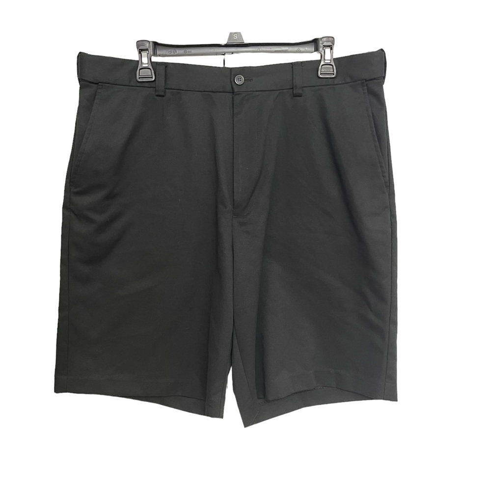 Izod Men’s Mid Rise Black Golf Shorts Size 36